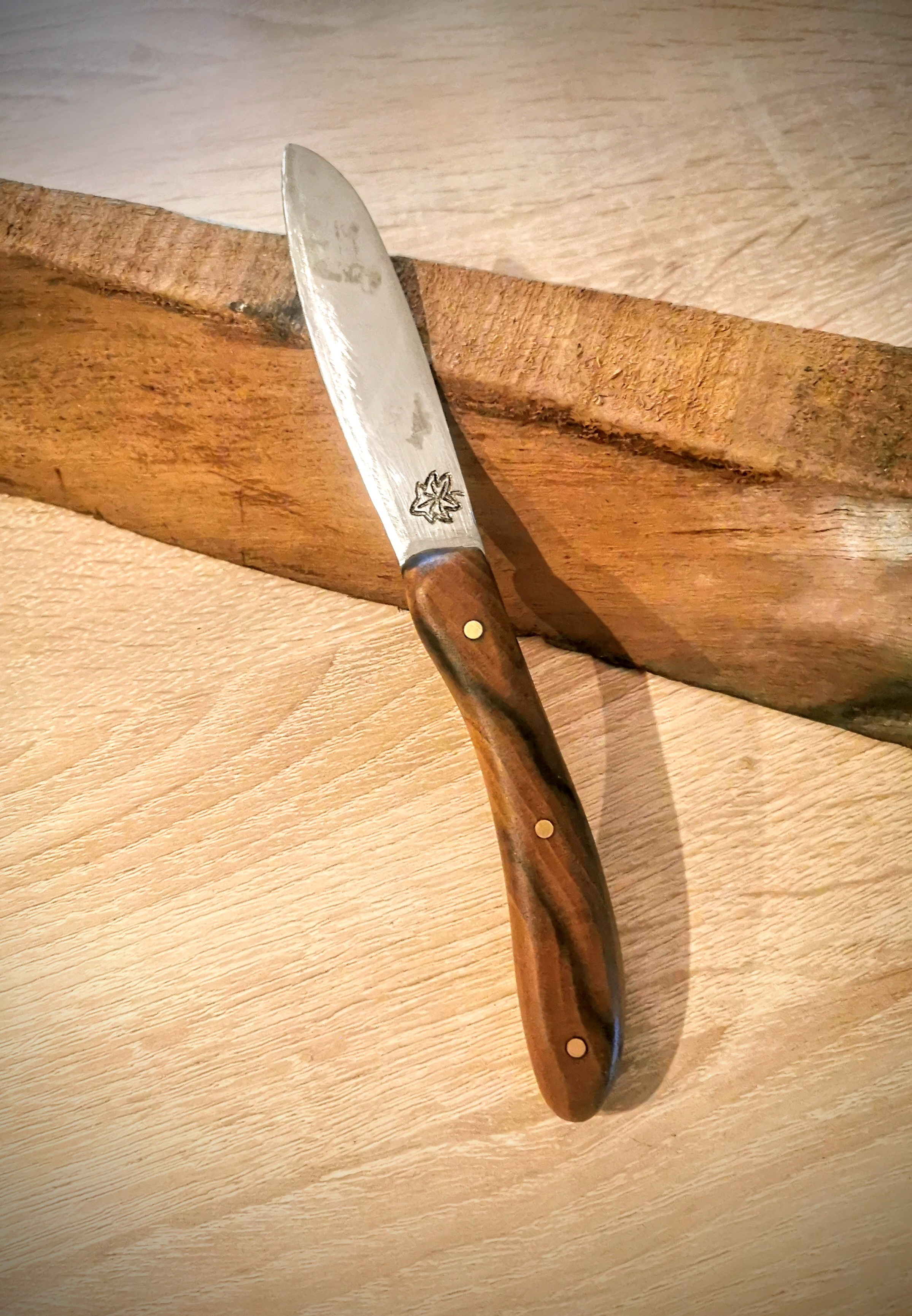 Petit couteau noyer