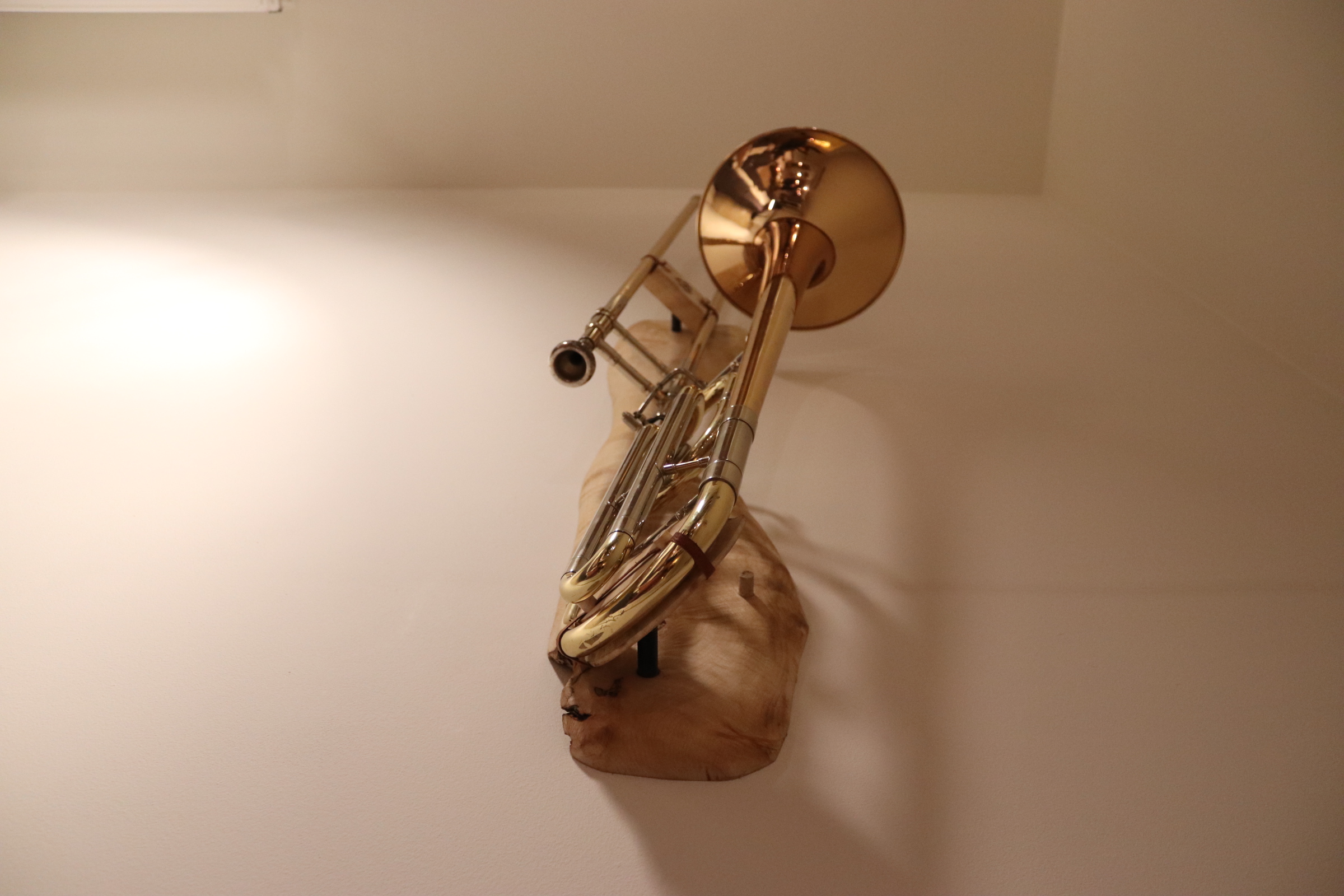 Support mural pour trombone